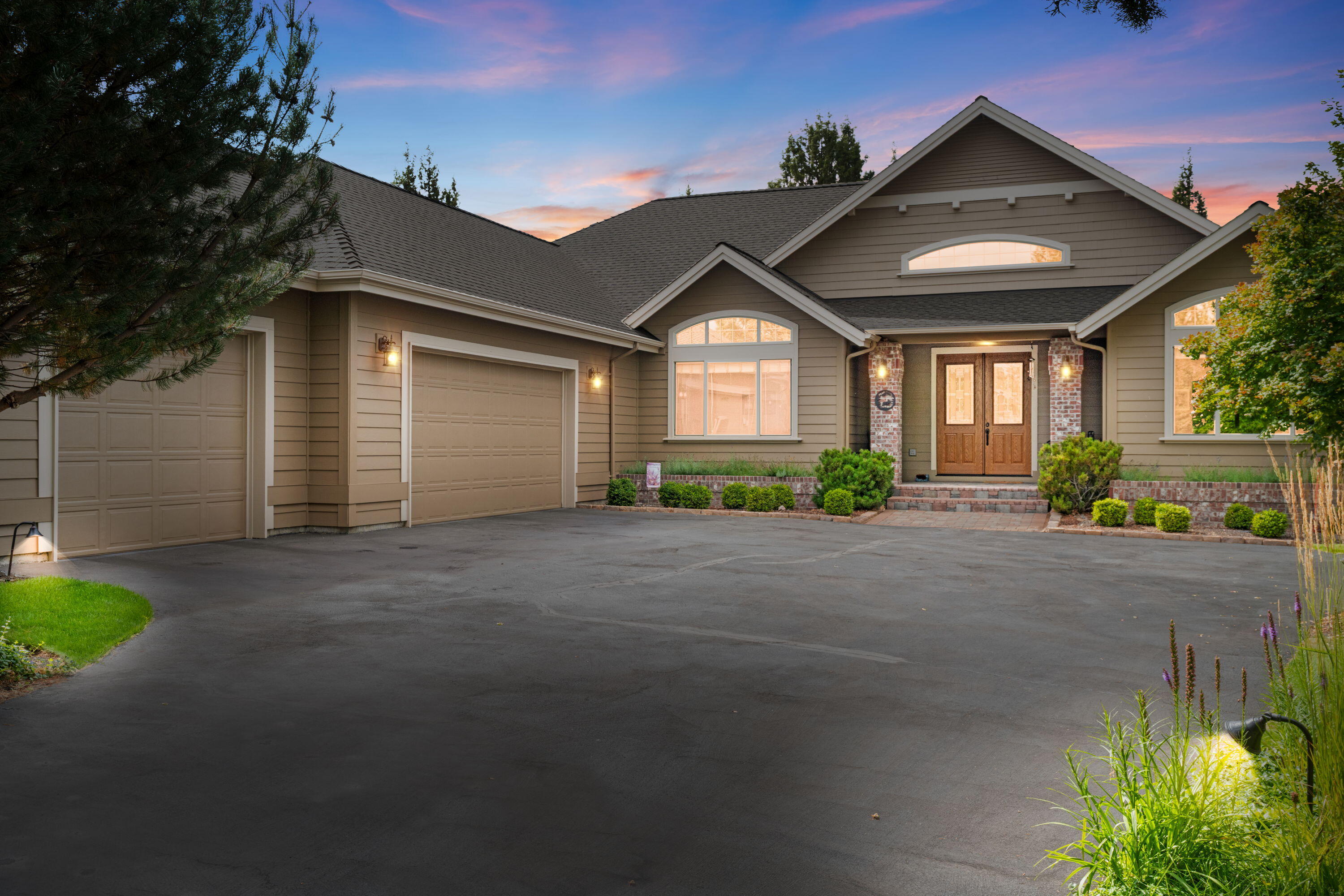 Eagle Crest - Residential