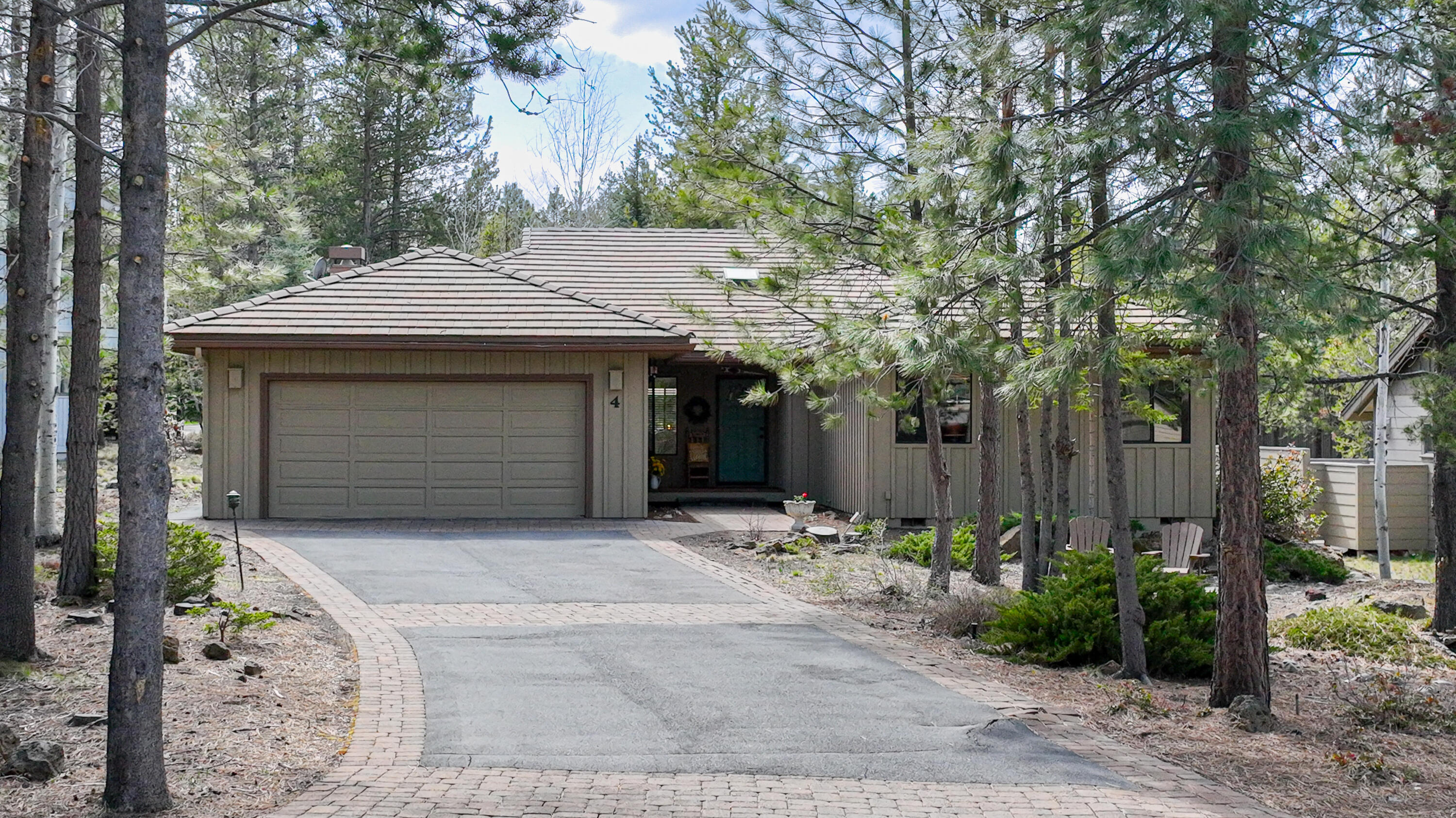 Fairway Crest Village - Residential