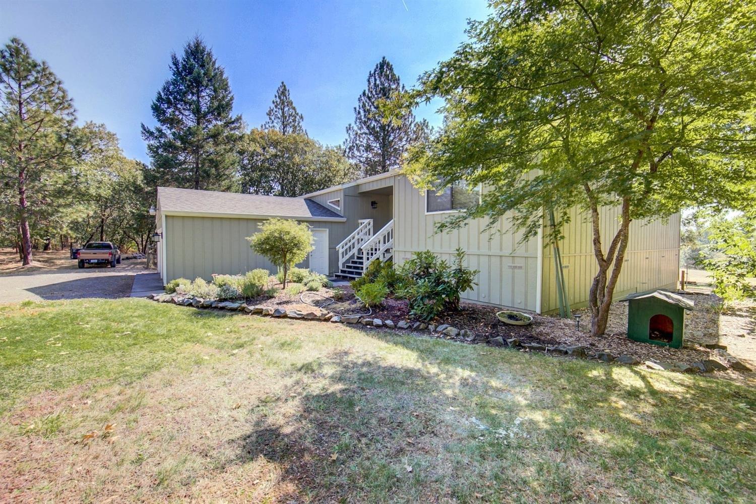 This cul-de-sac location means no traffic! There is lots of room here for everyone with 3120sq. ft. 3 bdrms, 3bths % 2.71 acres to roam. With both a Living Room & Family Room, lots of different activities can be going on simultaneously both inside & out. The oversized combination laundry/craft room is waiting for your creativity. There are large windows letting in lots of natural light, a newer HVAC, new garage doors & openers in 2016, exterior painted Sept. 2016 , newly cleaned carpets, celling fans, eat-in kitchen plus eat-at-bar, large combination pantry & mechanical room, potential private office (was a dark room at one time) or potential for a kitchenette in lower level. Large bonus room plus large storage closet under the stairs, interior painted, lots of space for a garden,and a storage shed. The large tex-like deck offers ample space for entertaining, barbequing or just relaxing & enjoying the views. There is also room for an above ground pool if that's is of interest