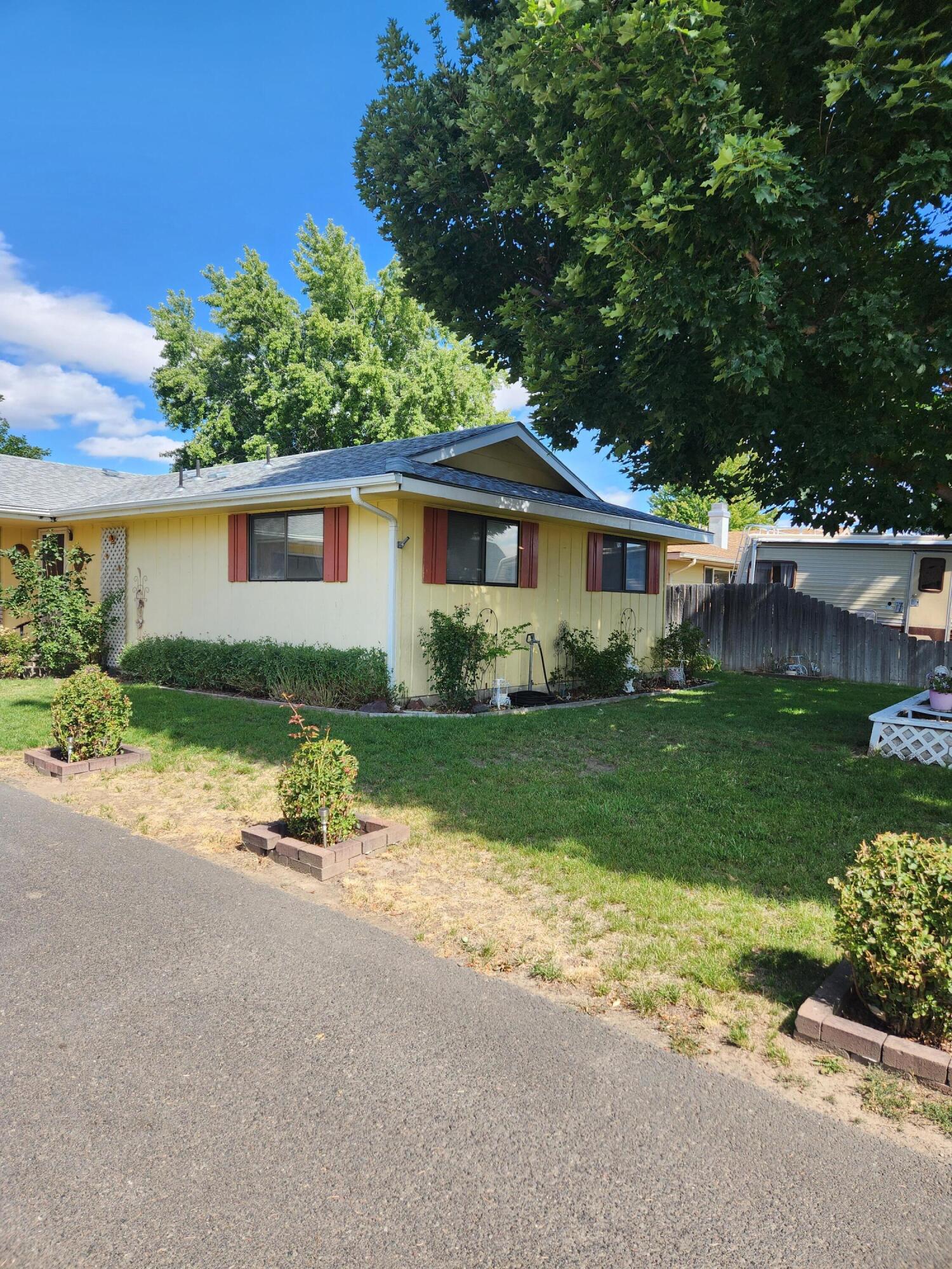 Cute and cozy 3bd, 1.5 bath home in the Gatewood neighborhood. Beautiful landscaping, large deck, great area for entertaining. Enclosed garden area with raised beds.  Oversized 2 car garage, RV Parking. and fire pit. Seller will consider assisting with buyers closing costs with acceptable offer.