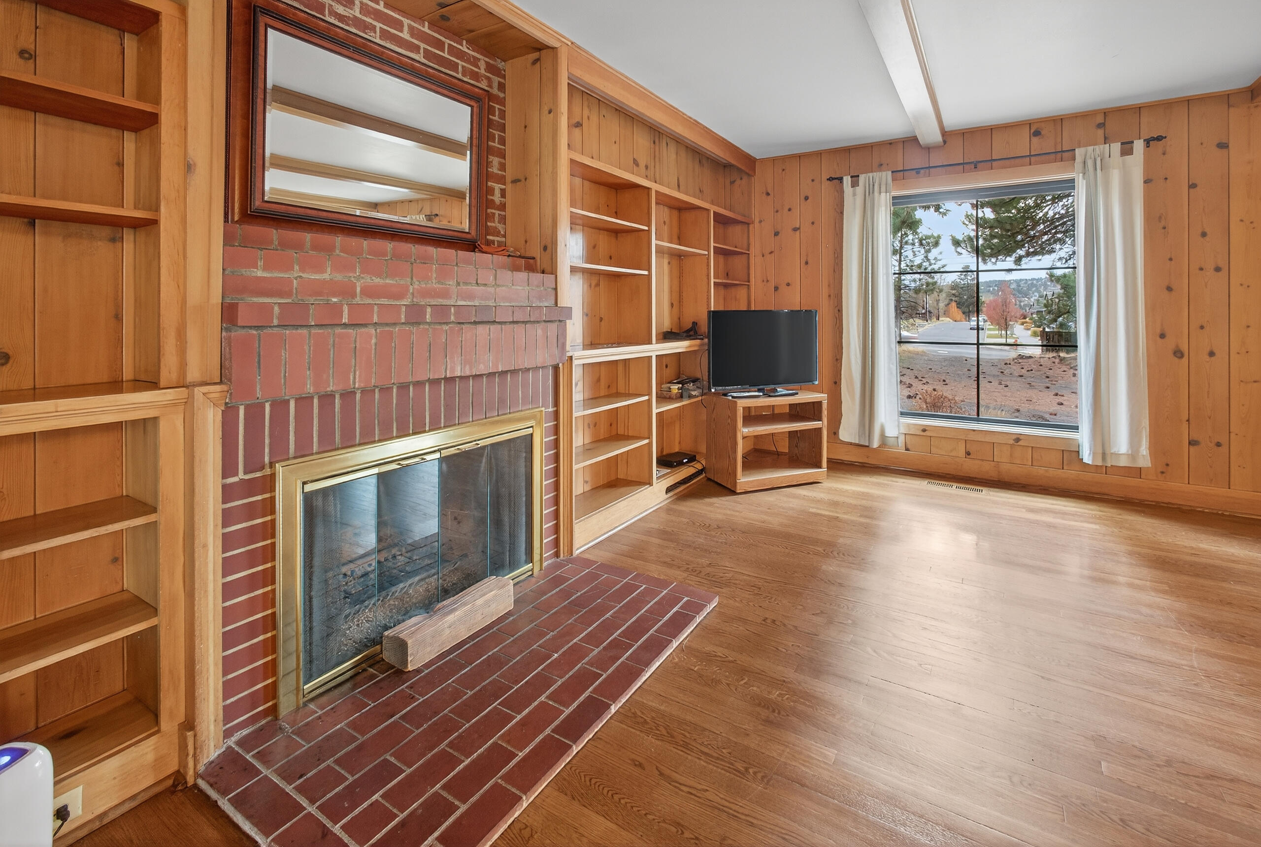 Ellis - Residential
