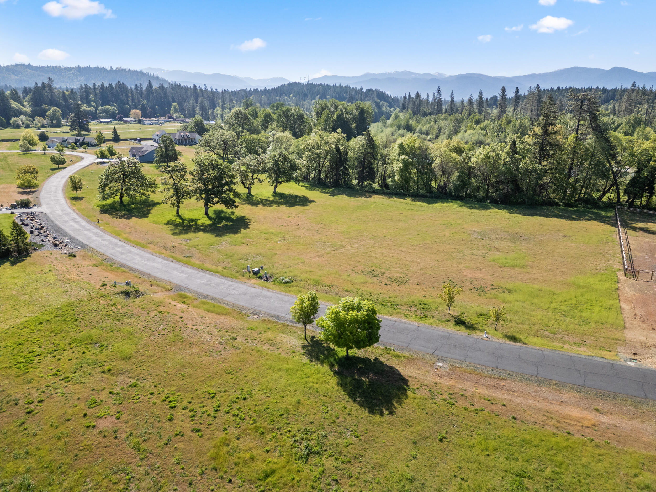Illinois River Estates - Land