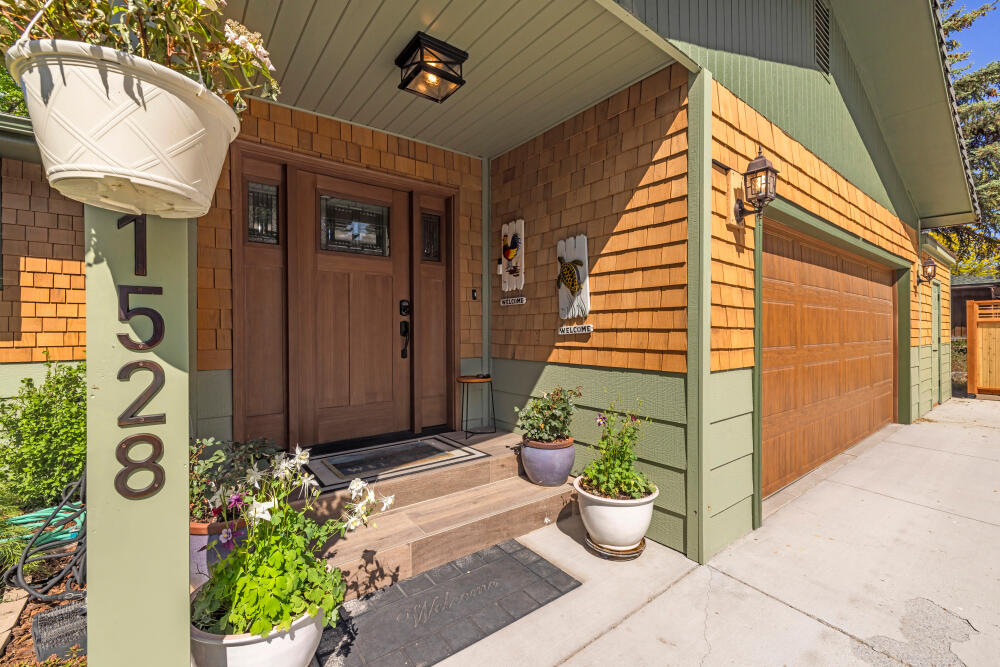 Moyina - Residential