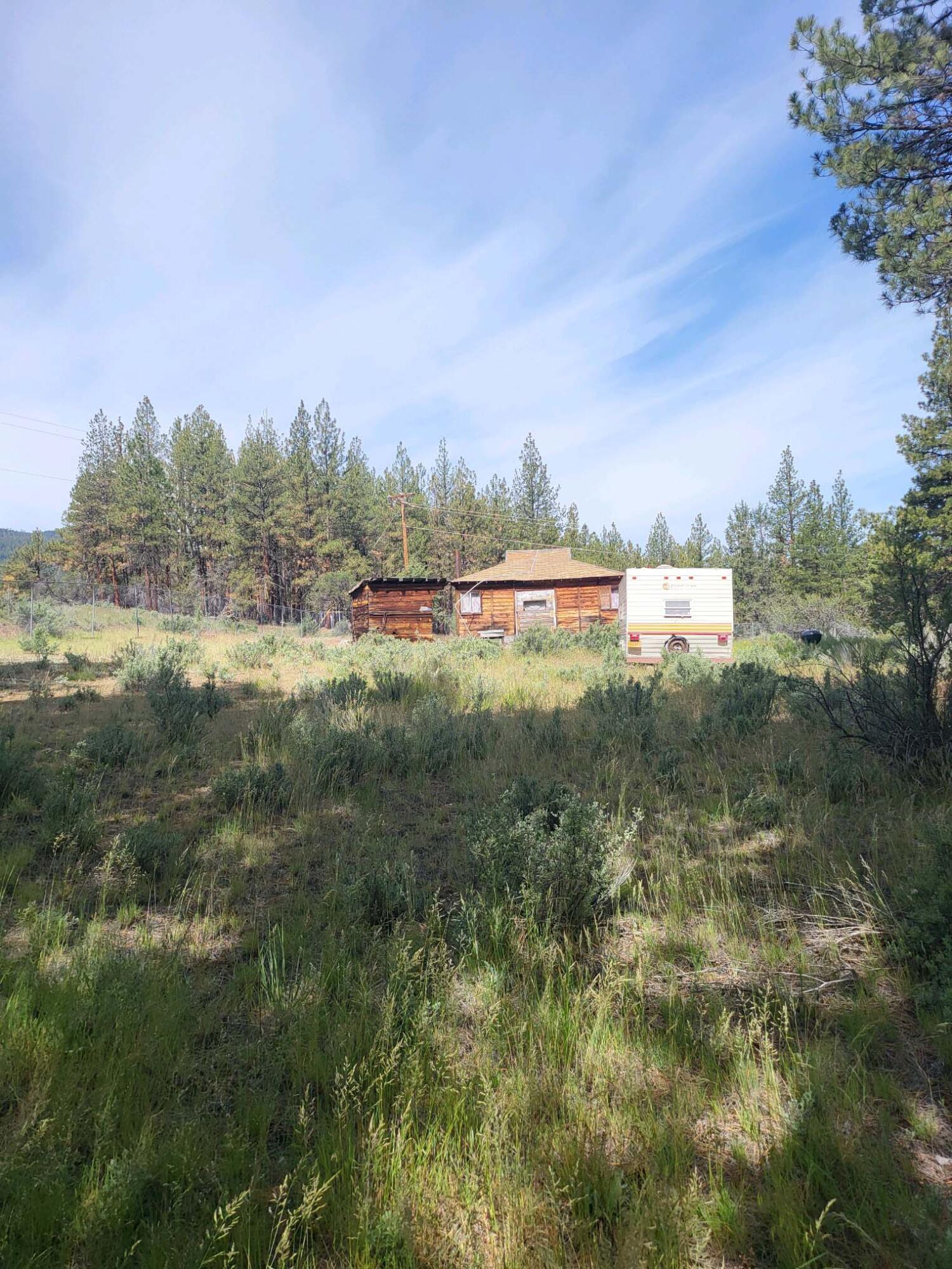 Klamath Country - Land