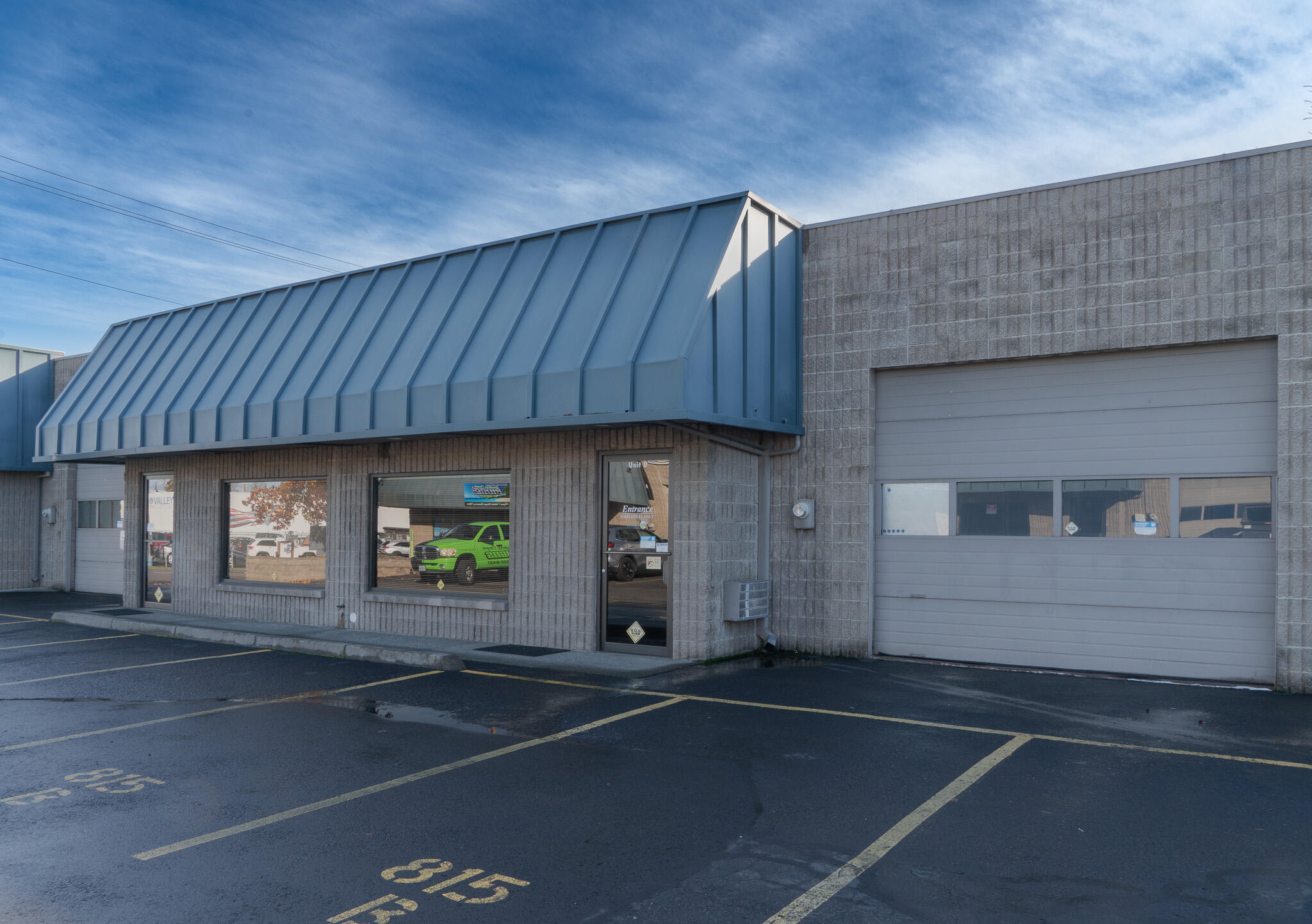 This exceptional 1,308 sq.ft. unit is vacant and available for immediate lease for the first time in whole or in addition to the adjacent available units. Formerly used as the administrative office for a large medical group, this is a great opportunity if you are looking for space to have both a free span garage with rollup doors and plenty of office space. There are three adjacent units available, two are 1,308 sq.ft., each and you have a single 1,498 sq.ft. unit with up to 5,362 sq.ft available to lease in total. Many different variations can be made for your needs. Property is located along North Central Avenue, a major arterial street with approximately 10,000+ cars per day driving past, giving your new business location much needed exposure. Contact broker for all your questions and to schedule a tour.