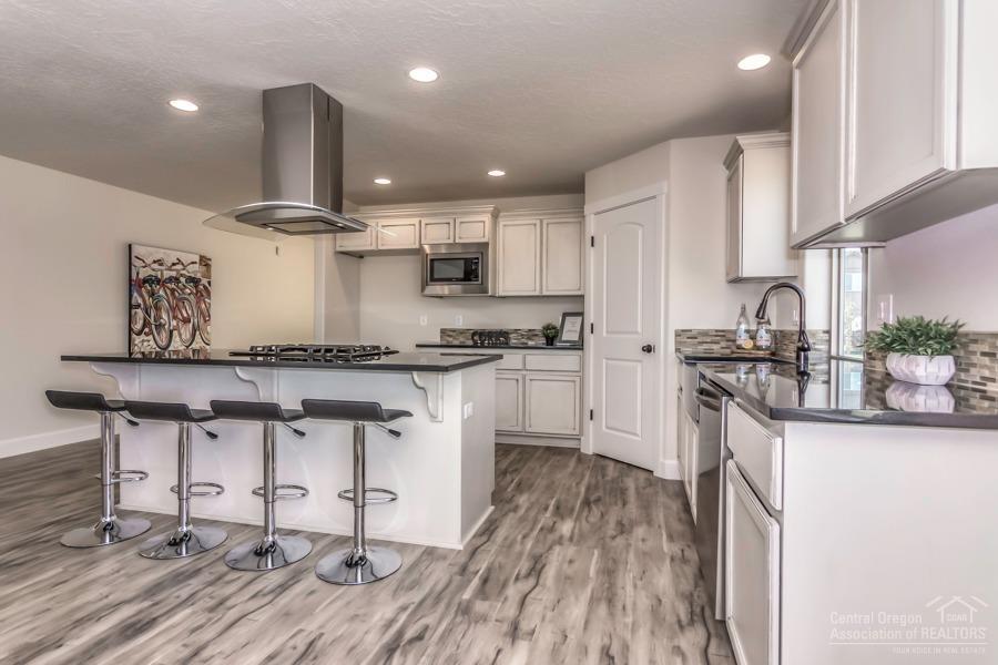 27 Elm - Residential