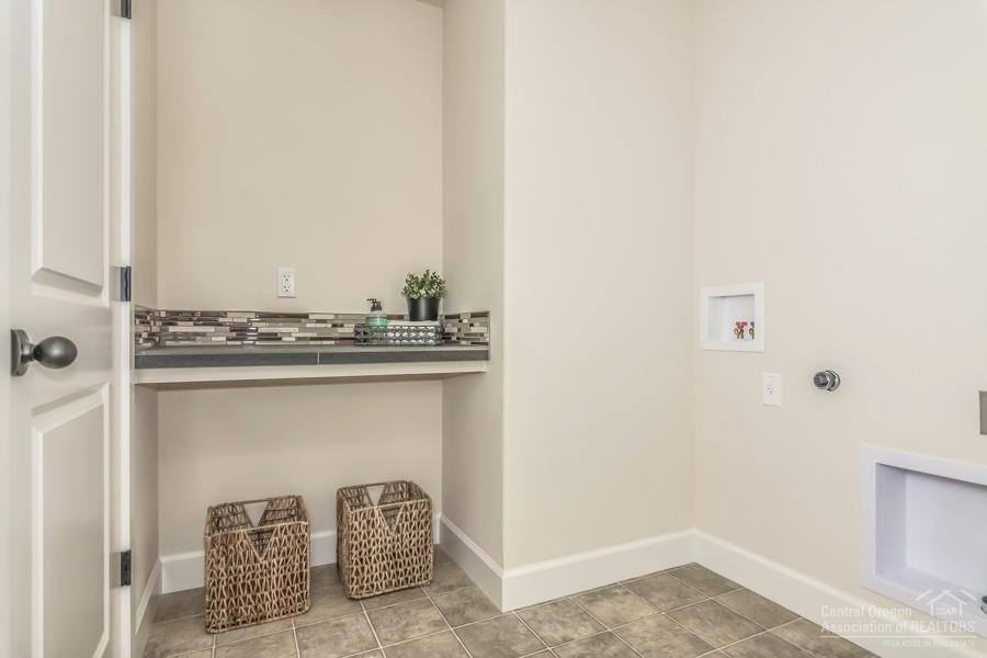 27 Elm - Residential