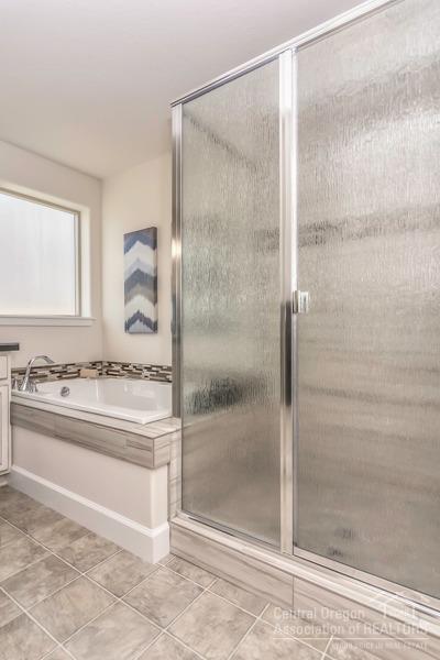 27 Elm - Residential