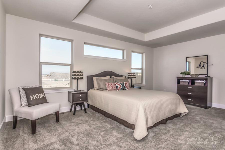 27 Elm - Residential