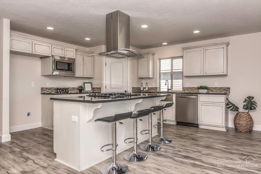 27 Elm - Residential