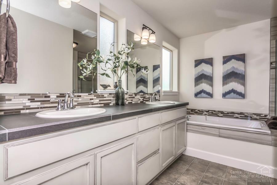 27 Elm - Residential