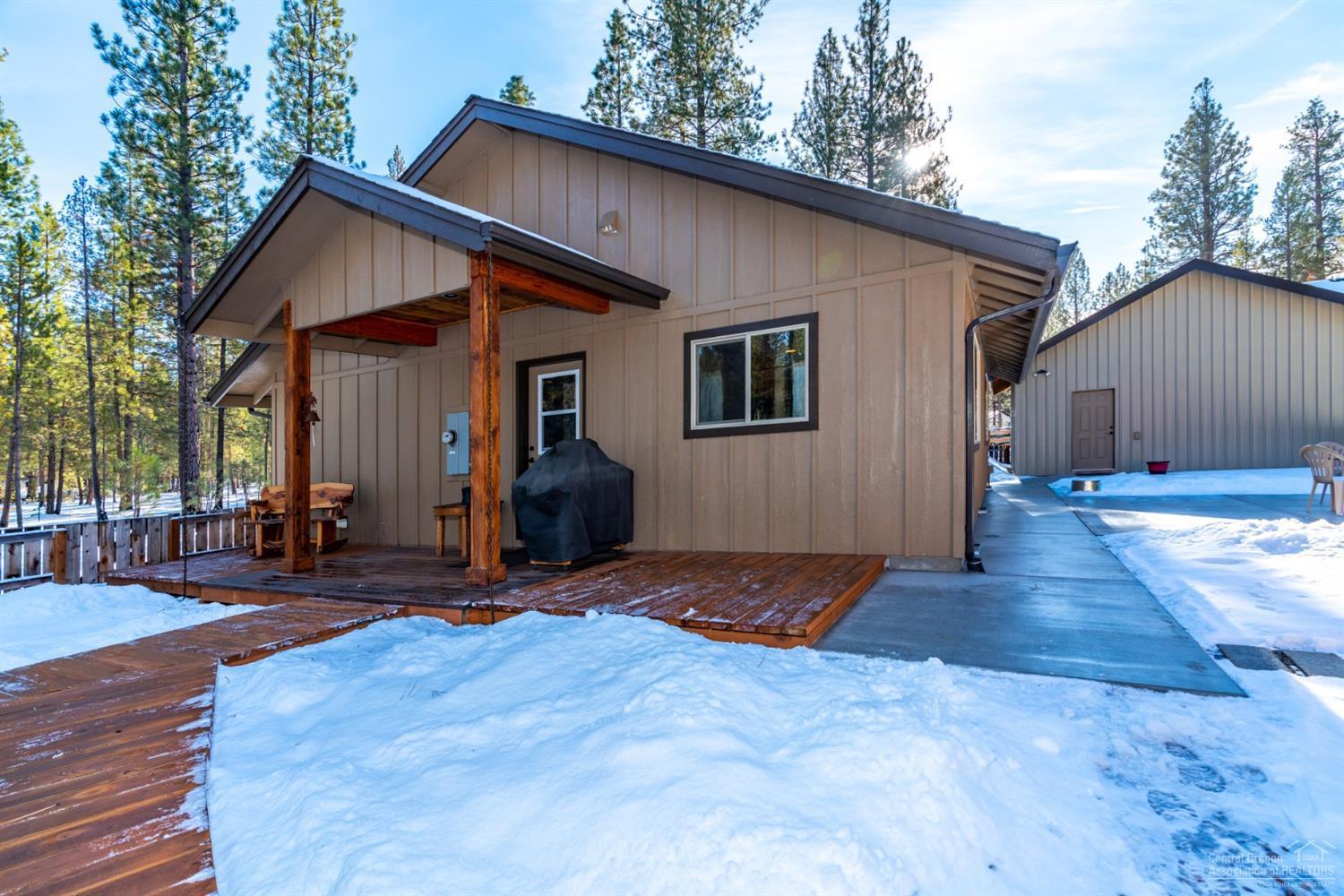 Wagon Trail Acreages - Residential