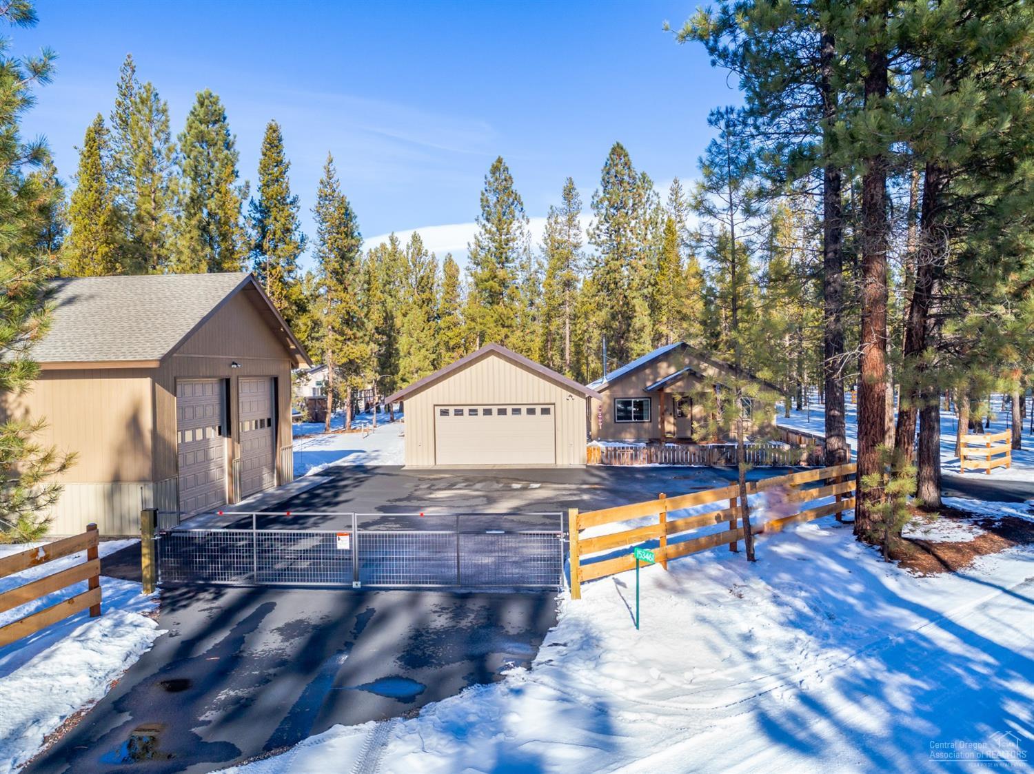 Wagon Trail Acreages - Residential