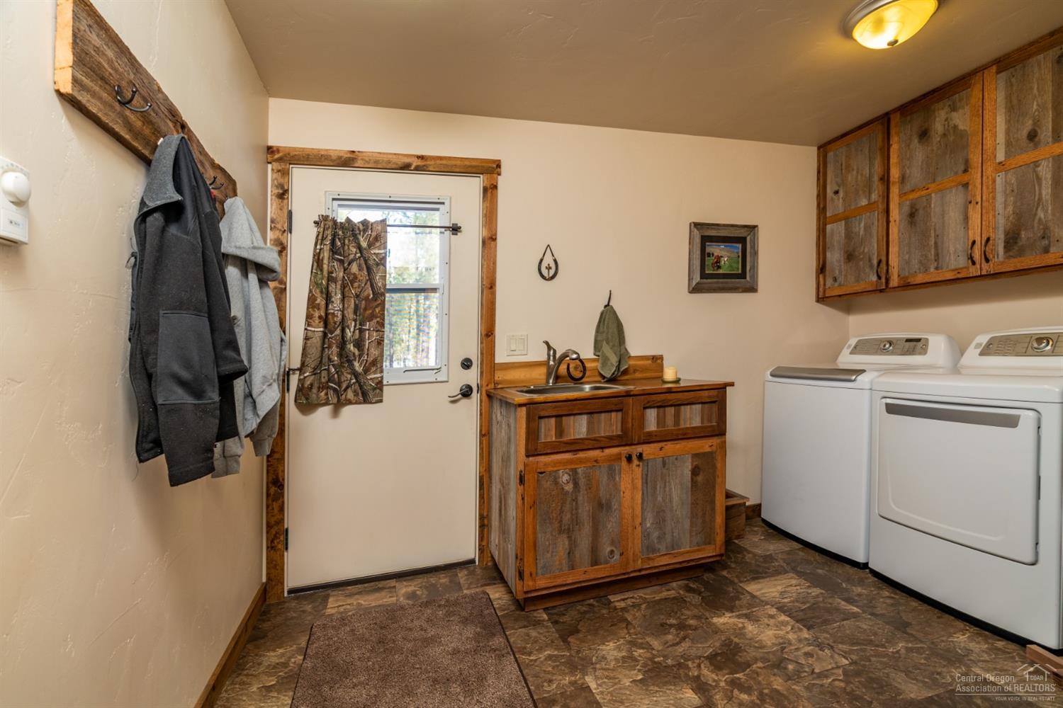 Wagon Trail Acreages - Residential