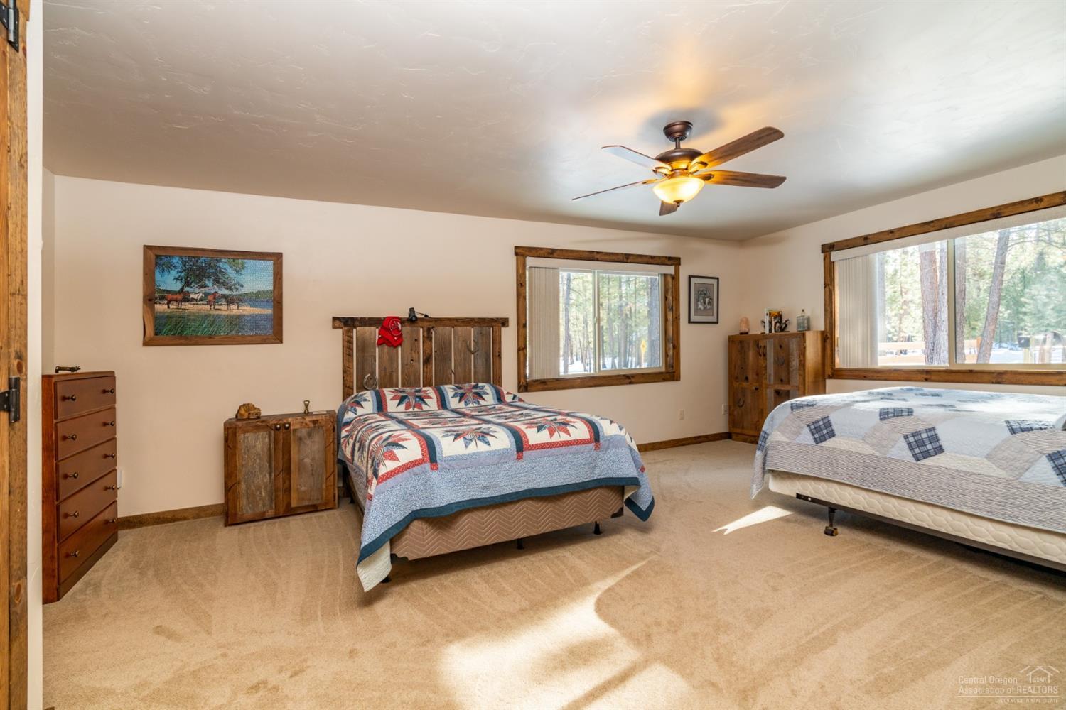 Wagon Trail Acreages - Residential