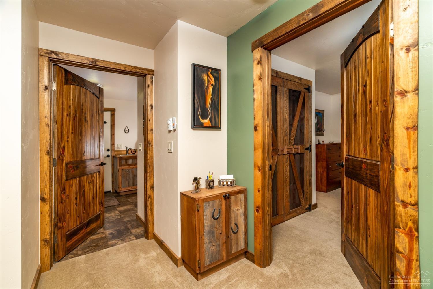Wagon Trail Acreages - Residential