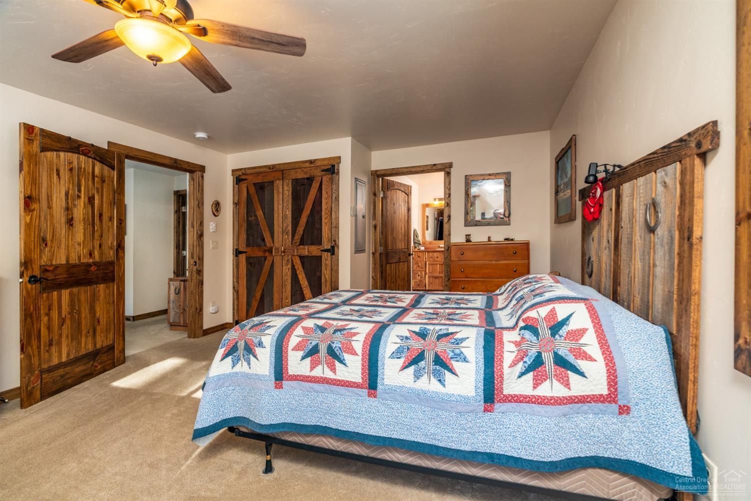 Wagon Trail Acreages - Residential
