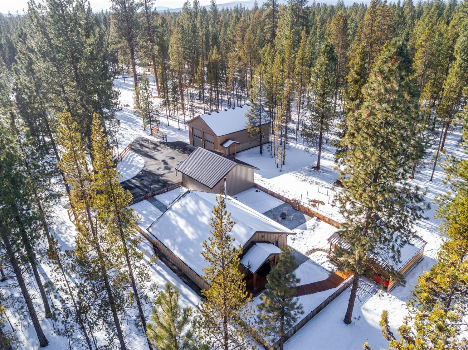 Wagon Trail Acreages - Residential