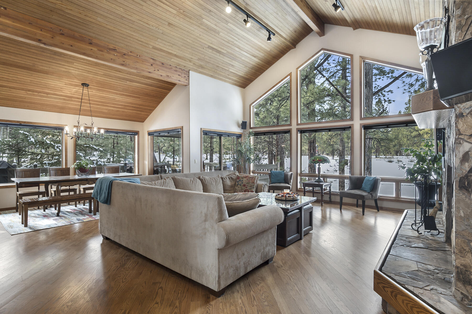 7th Mtn Golf Village - Residential