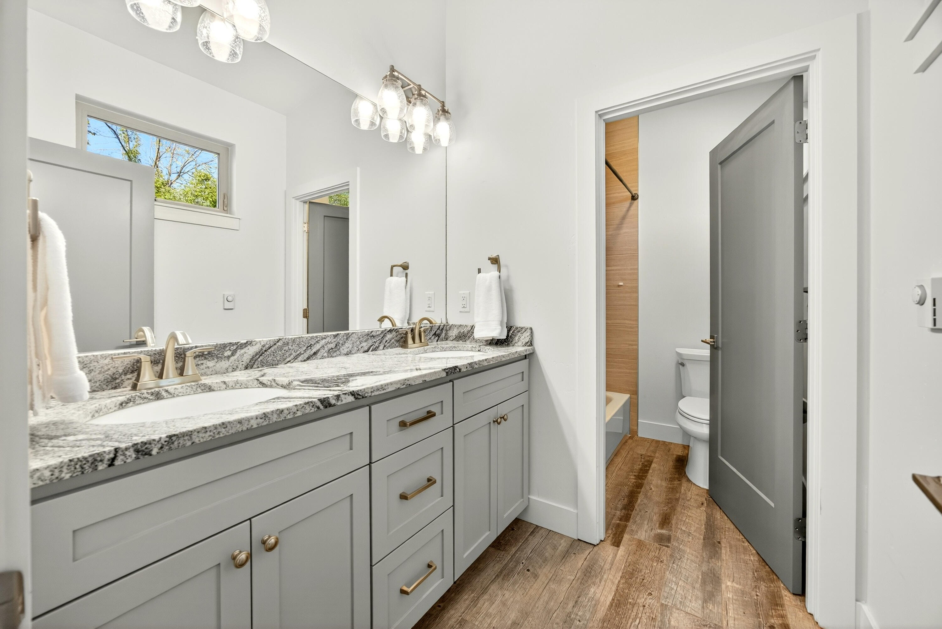 Creekside Meadows - Residential