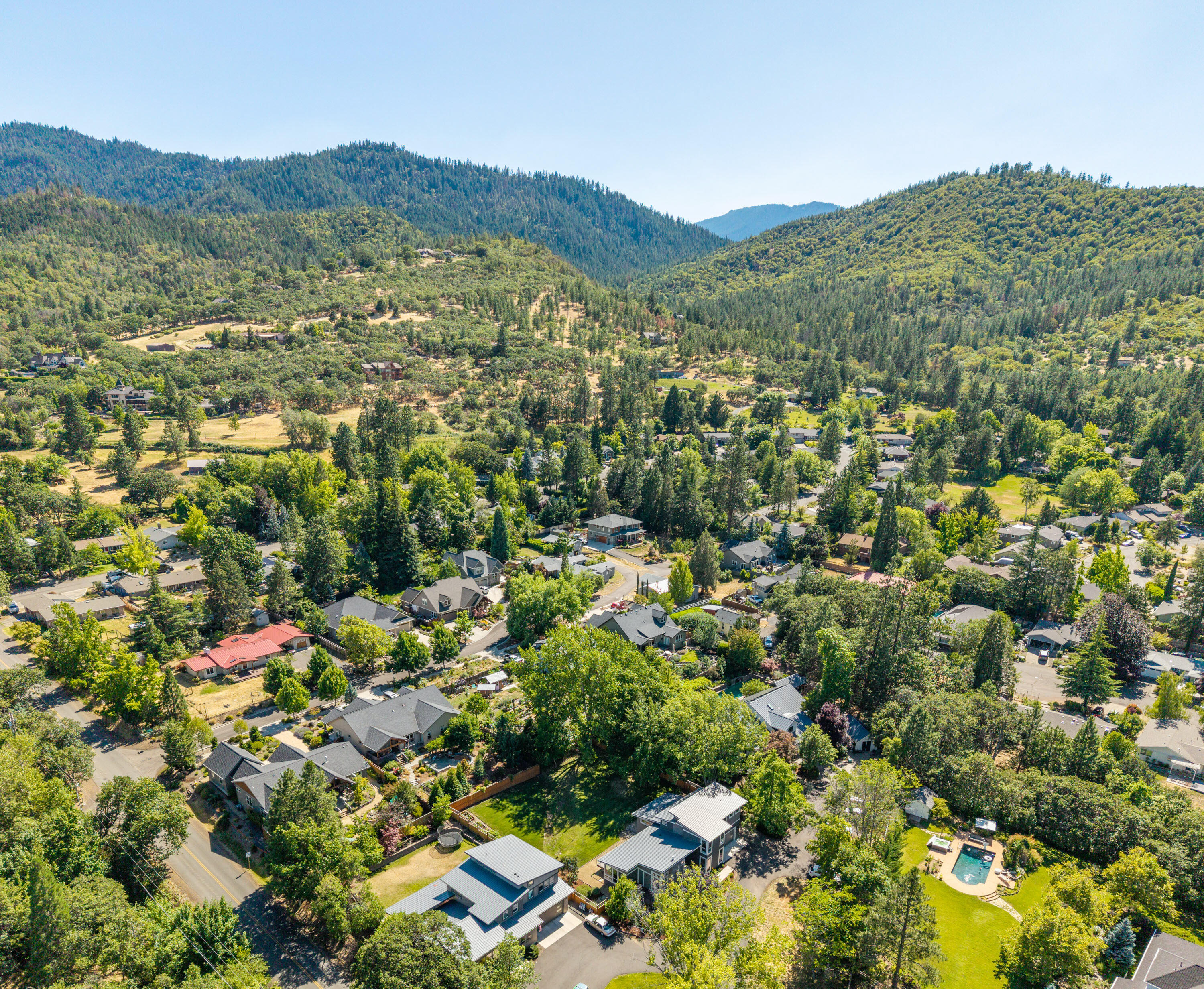 Creekside Meadows - Residential