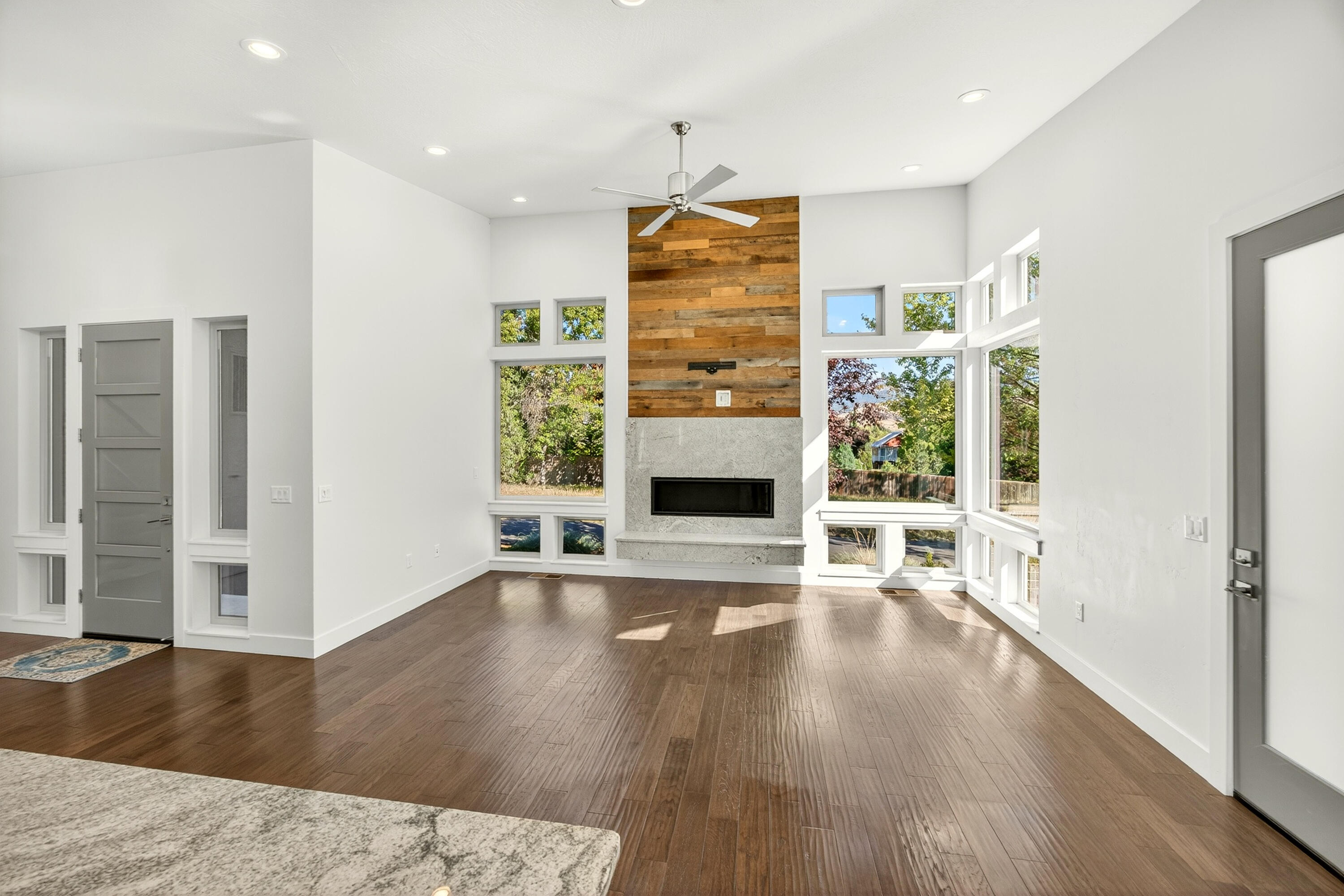 Creekside Meadows - Residential