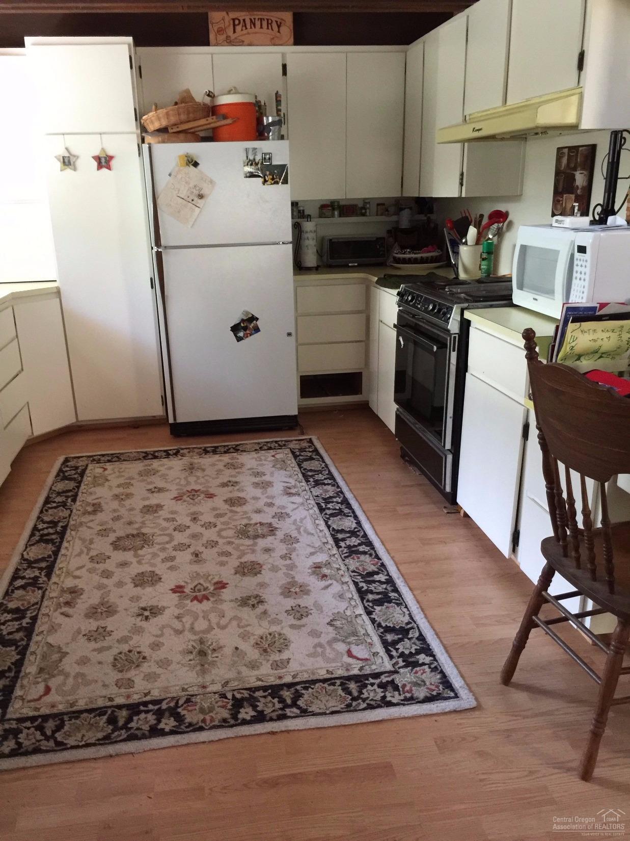 Cres-Del Acres - Residential