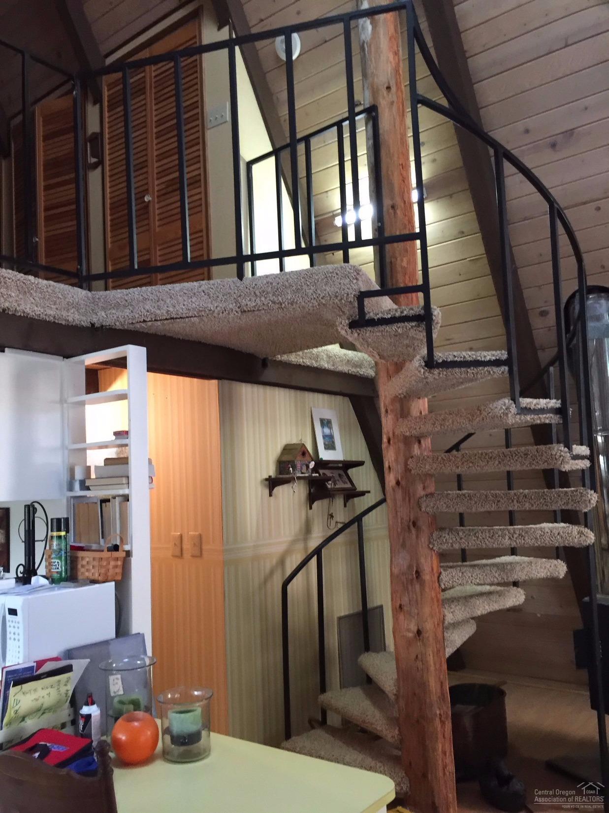 Cres-Del Acres - Residential