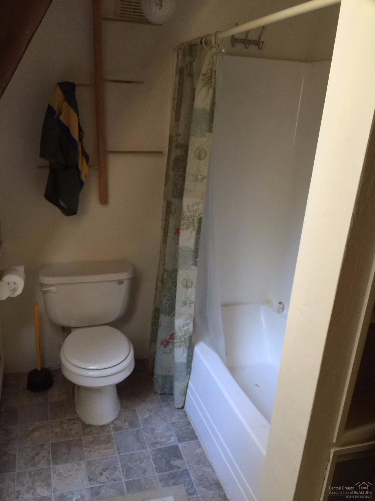 Cres-Del Acres - Residential