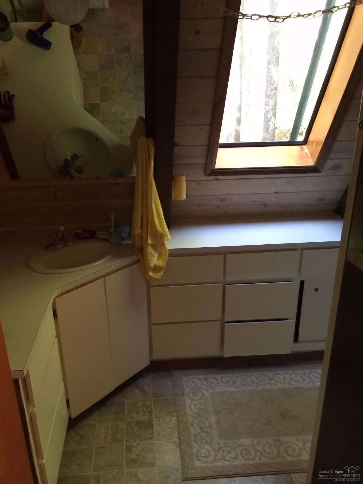 Cres-Del Acres - Residential
