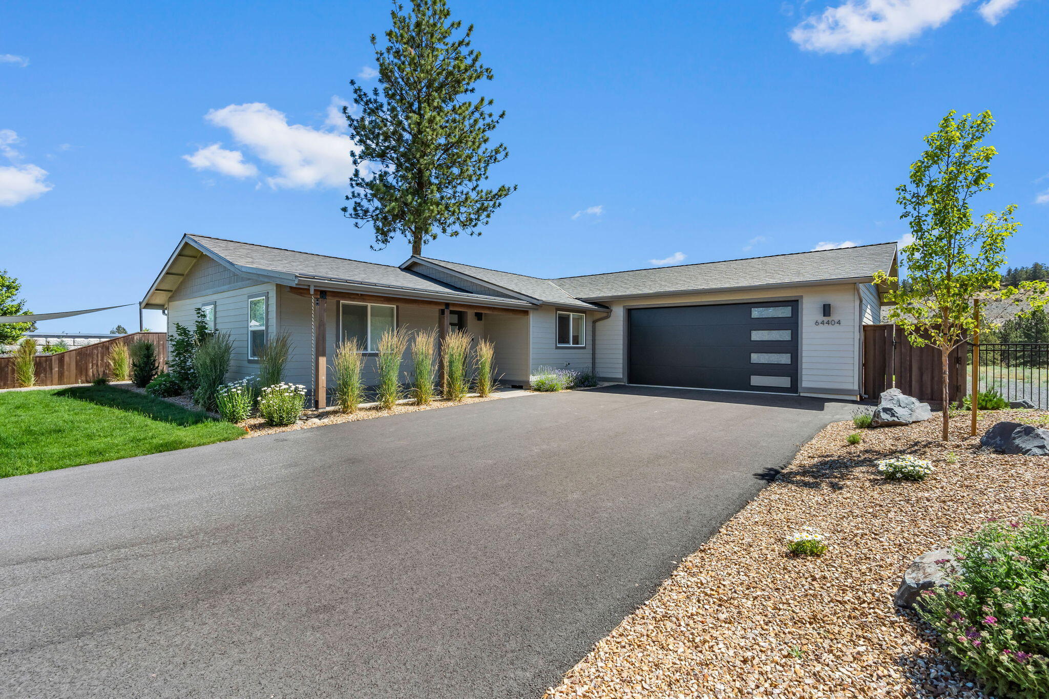 Townsite Of Laidlaw - Residential