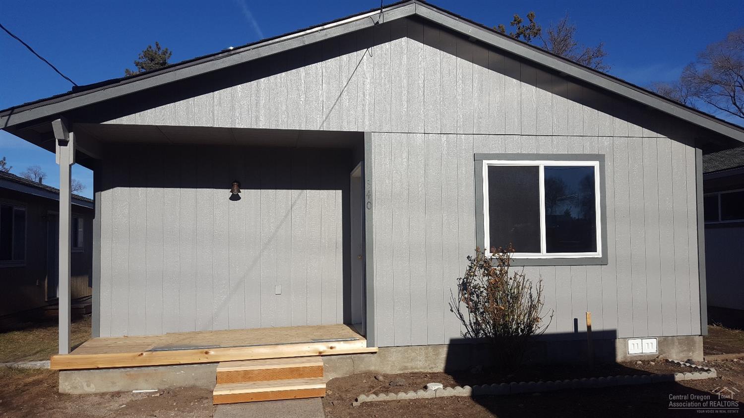 This little cutie has recently been completely updated with a new roof, interior and exterior painting, new cabinets, counter tops, appliances, carpet and some fixtures. New wood floor and tile floors updated in last couple years. Yard needs some TLC but home is lovely and move in ready. Close to shopping amenities.