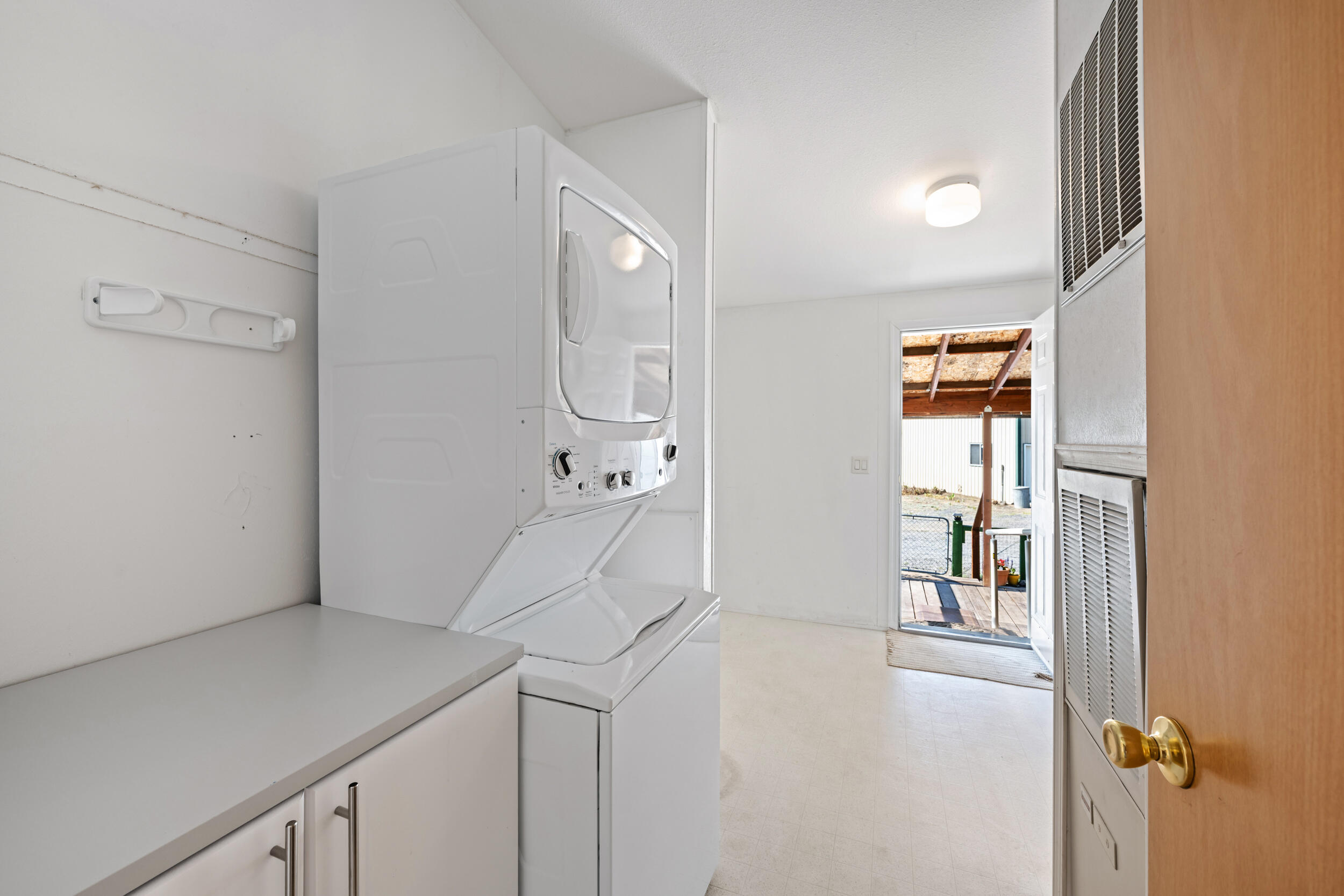 Los Pinos - Residential