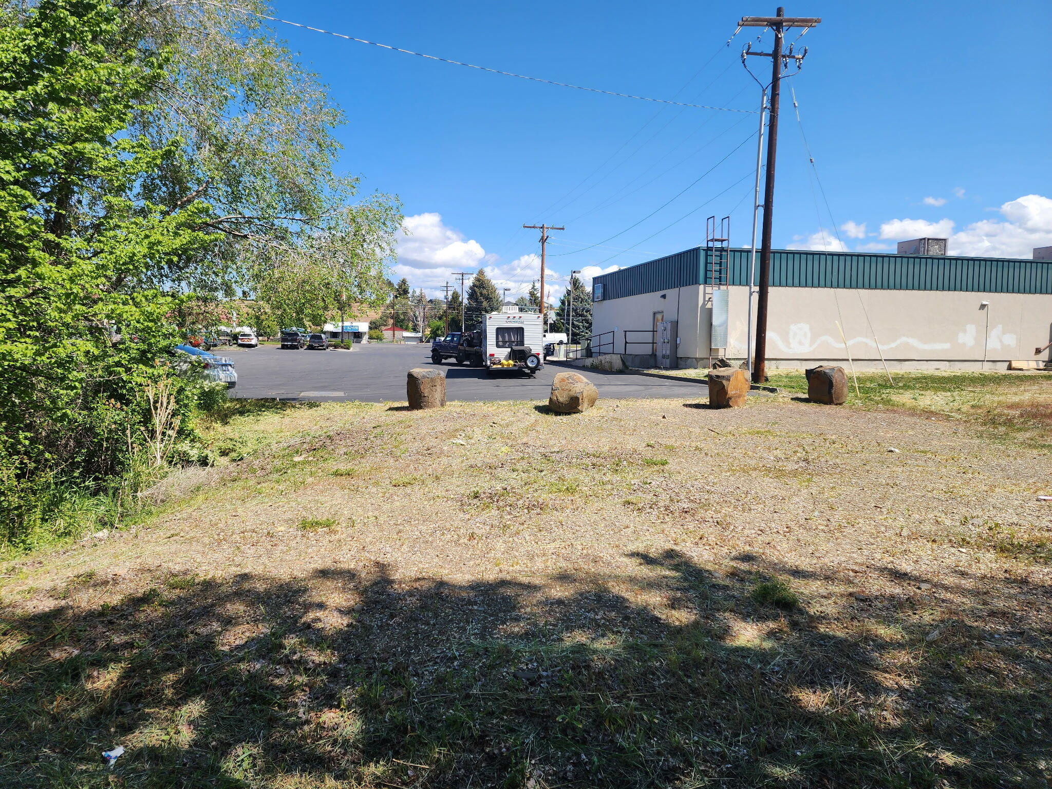 Juniper Hills - Commercial Sale