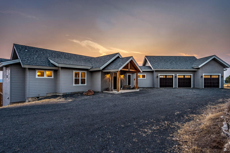 Amazing views & a thoughtfully designed hm highlight this great 2-acre property. Single floor lvg w great rm concept + Master on main provide easy day to day living. Light/bright daylight bsmt w family rm & double guest ensuites are perfect for friends & fam. Lrg covered deck & patio invite the outdoors in and perfect for entertaining. Oversized triple car garage w room for cars & toys. Large lot w room for additional shop/barn or fence for animals. Easy to show 2nd home in like-new condition.