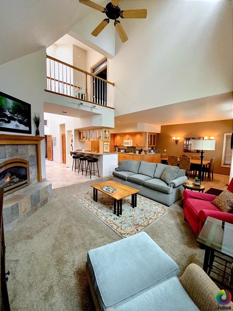 TH# 36 - E-- 10% Deeded ownership (5 weeks) in this large beautifully decorated and furnished townhome. This home was refurbished in March 2019 and has a new furnace, new air conditioner, new water heater.  The home also has new carpet, furniture and accessories. 
 StoneRidge Townhomes has a clubhouse with a pool, workout room, Jacuzzi/hot tub, steam room and sauna. Tennis courts and bikes available. A professional management team is onsite to assist with any needs owners may have. This home is a rental option home and you can exchange weeks through RCI.