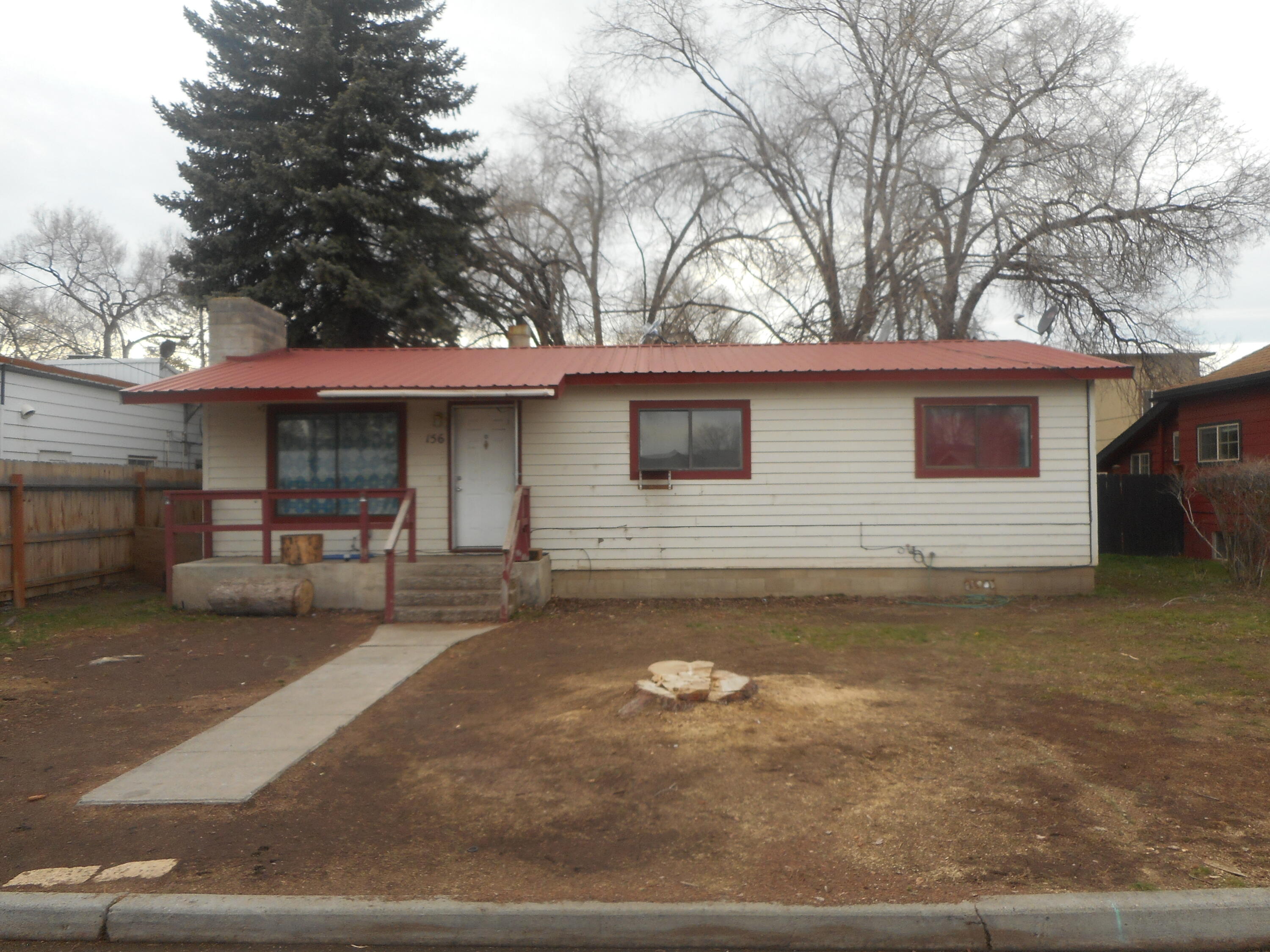 Great opportunity to add value. This home sold as it. Seller will not do any repairs. Open floor plan, fenced in back yard, and metal roof. Ready for some tender loving care. Call your favorite realtor fast, this house will not last. Very close to flood plain, yet listing agent map shows out of it. Recommend Buyer doing own research. map is soon to be changed as well. Will not finance USDA, Veterans or FHA. Cash maybe conventional.