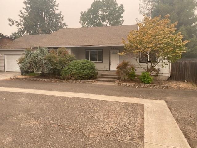 This single level home is has a split floor plan and is located on a
quiet street in a private setting. There is a large kitchen and dining room. Other features include two solar tubes, laundry room,
gas fireplace, covered front porch, and a huge deck in the back yard.