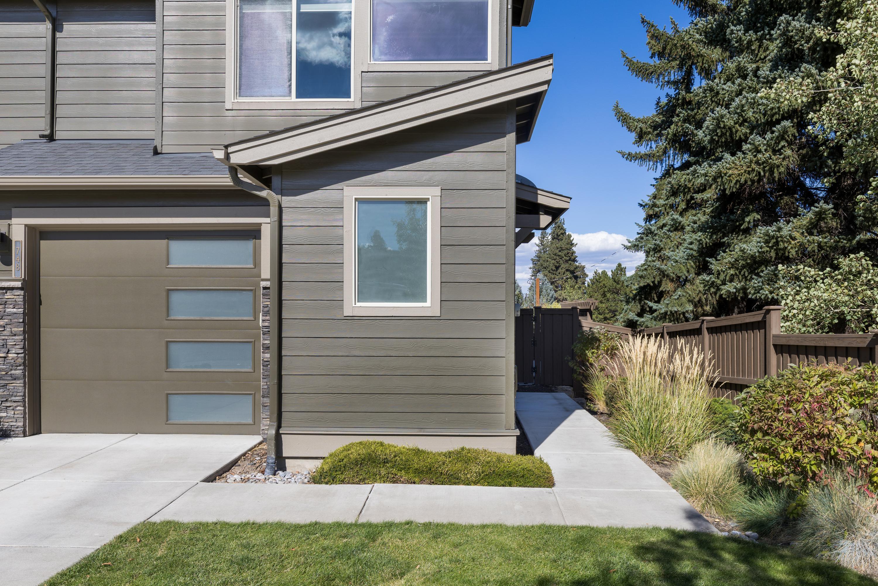 8th Street Cottages - Residential