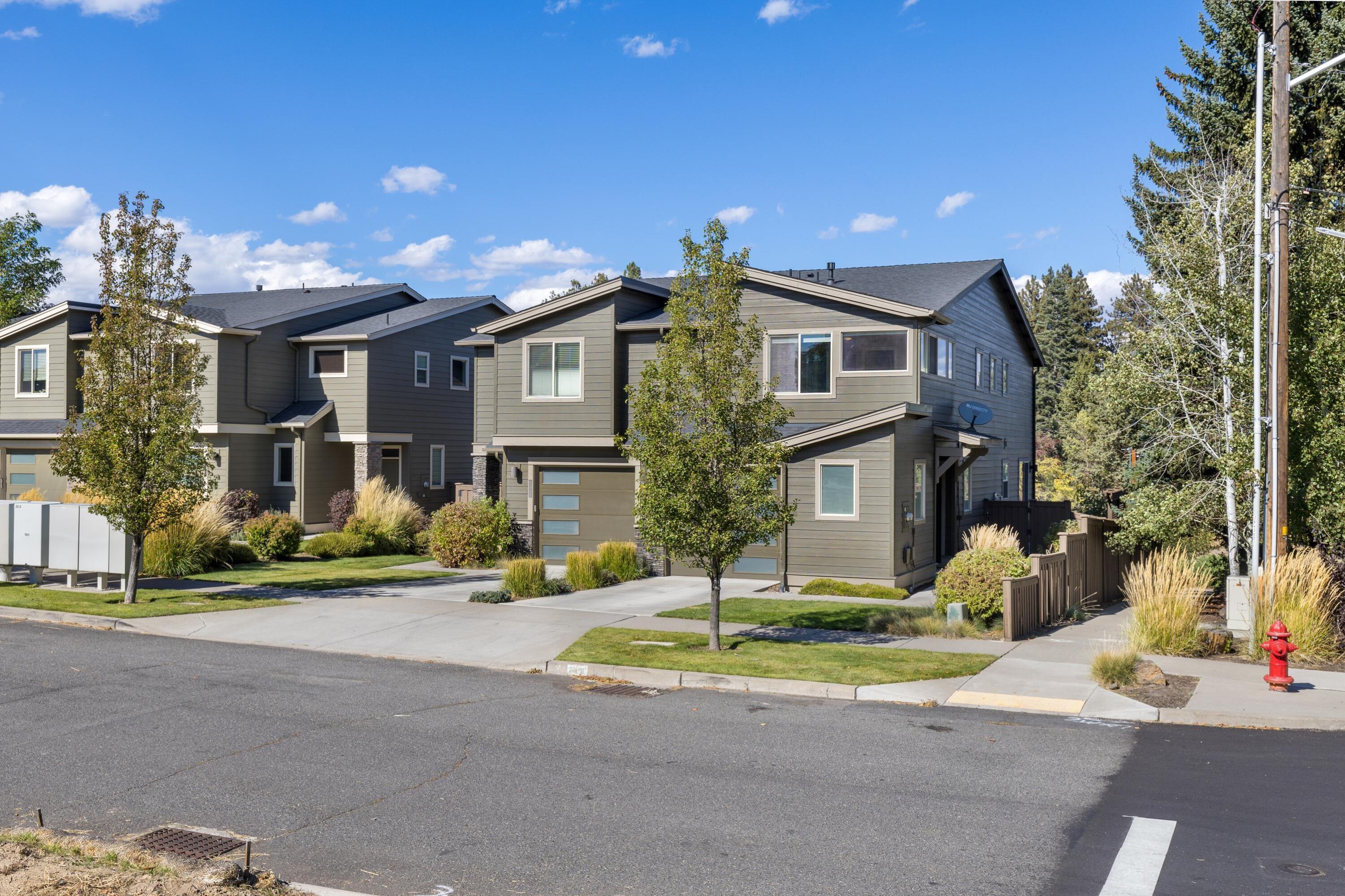 8th Street Cottages - Residential