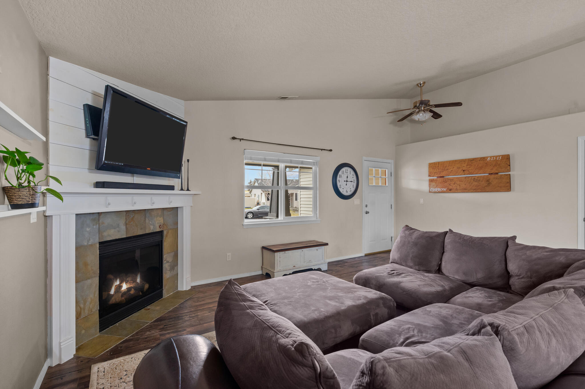 Empire Crossing - Residential