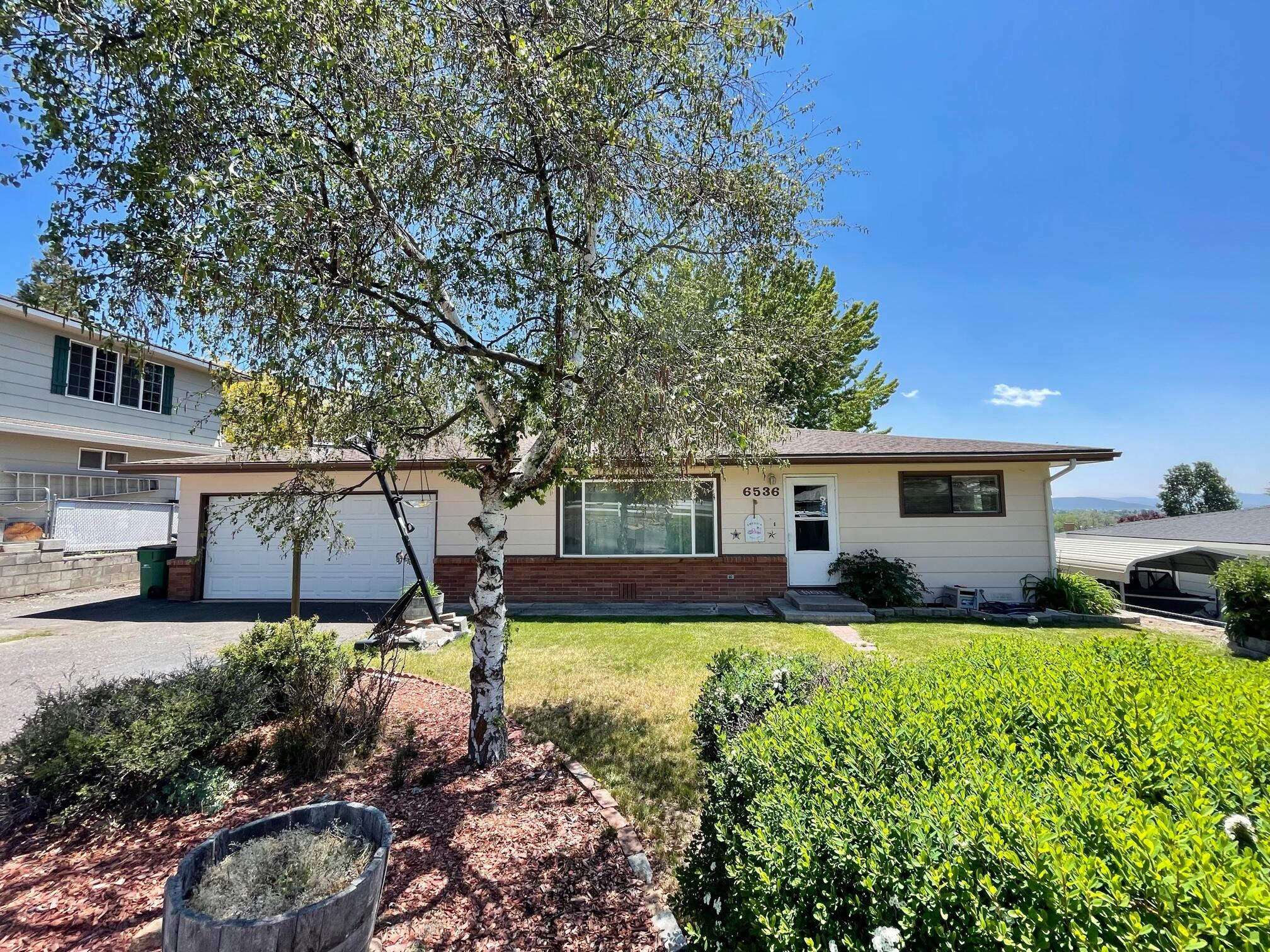 Cute and clean single level home in Moyina! This well cared for 3 bedroom, 2 bathroom home has some recent updates including new kitchen appliances and mostly updated flooring. The yard is fairly level and private, could easily be turned into a great entertaining space! Includes RV Parking! Book your showing today!