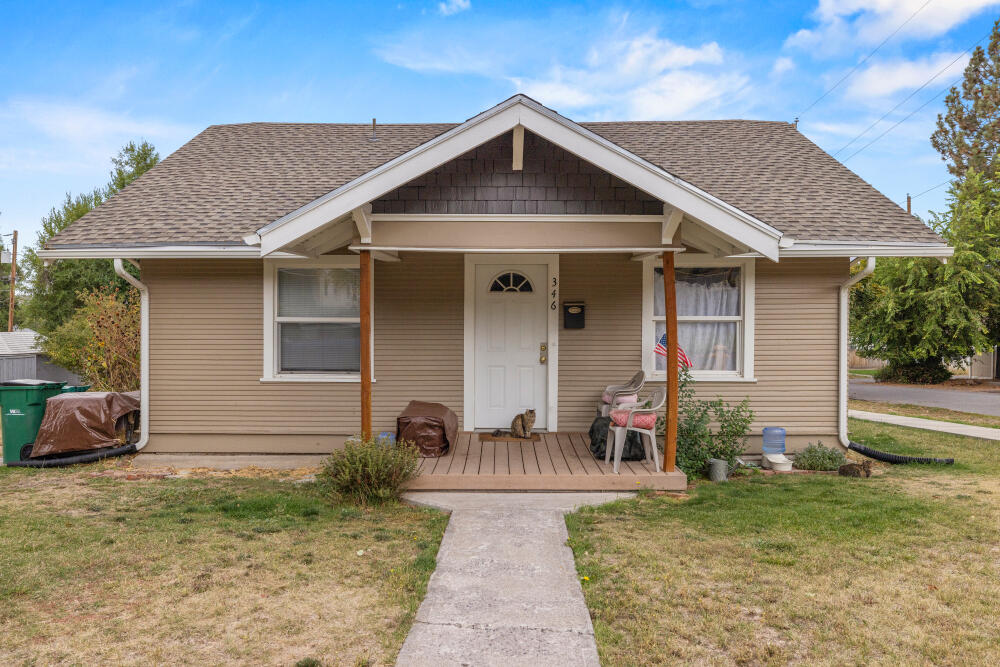 Very cute home in the desirable Pacific Terrace/Hot Springs neighborhood! This charming property is ideally located near Oregon Tech, Sky Lakes Medical Center, and downtown Klamath Falls. The home appears in good condition with cute curb appeal and functional layout. Currently rented, it offers flexibility as an investment property or a great option for an owner occupant. Excellent opportunity in a prime location! Tenant is month-to-month but has been in the home since 2019 so tenant will require 90 day notice. Advance notice is required for showings.