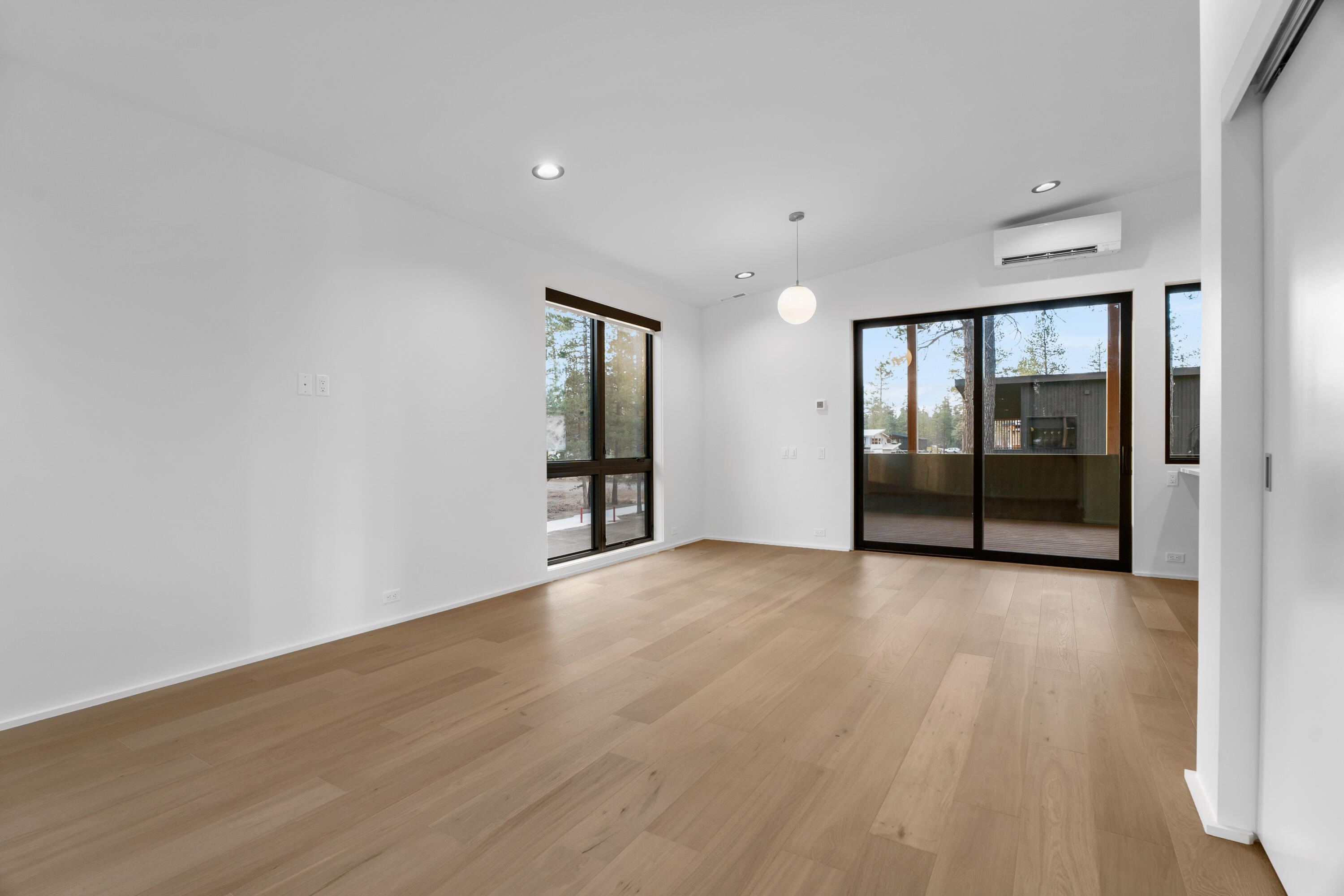 Sisters Woodlands - Residential