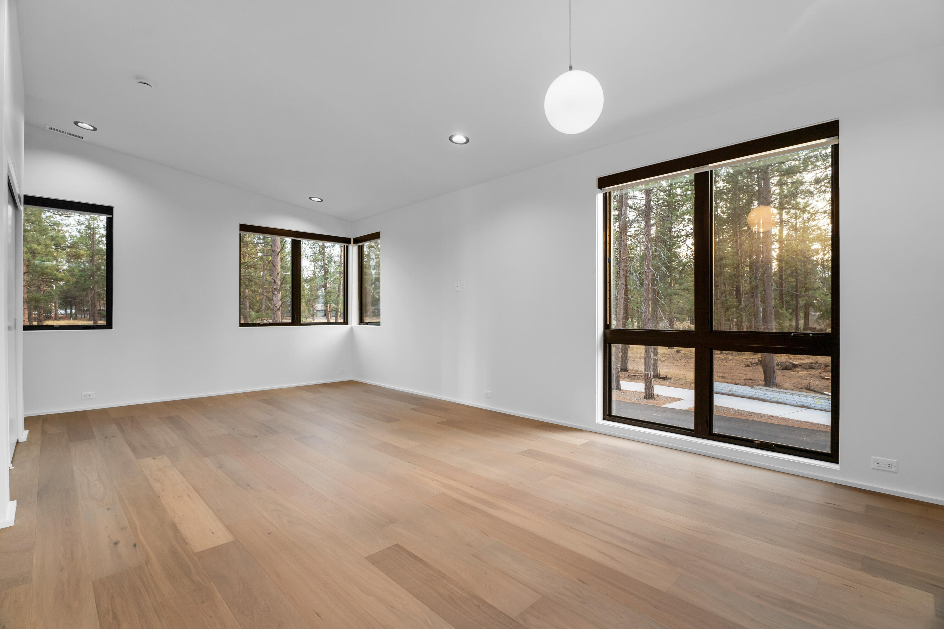 Sisters Woodlands - Residential