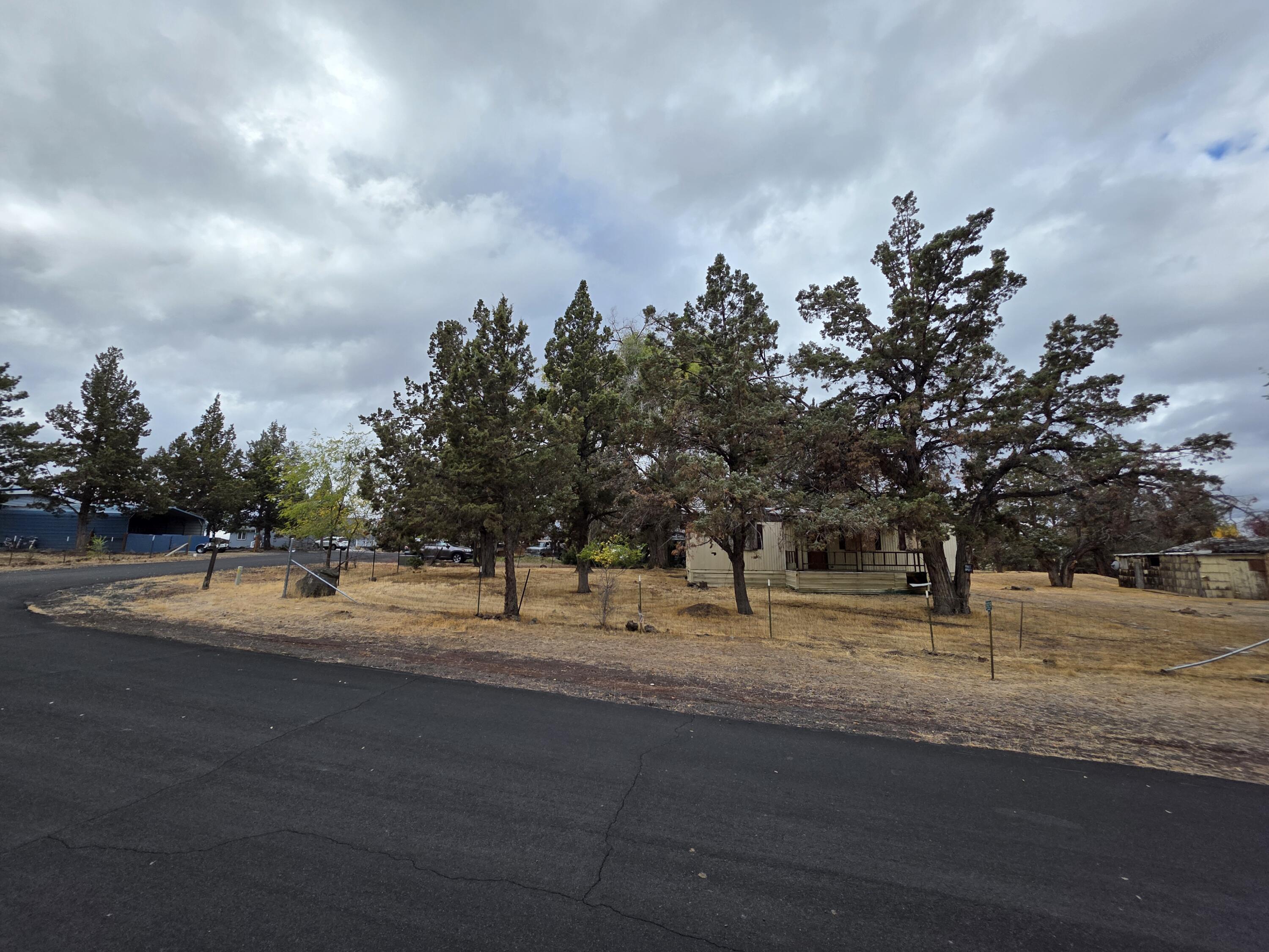 Hidden Valley Mobile - Land