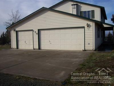 This large family home is ready for your family with over 2500 Sq Ft, 4 bedrooms, separate family and living rooms, 2.5 bathrooms and sits on almost a third of an area too. The master bedroom/bathroom has large closets and both a shower and tub too. It is light and bright and has a large patio for all your entertaining needs. Don't miss this rare find!!!