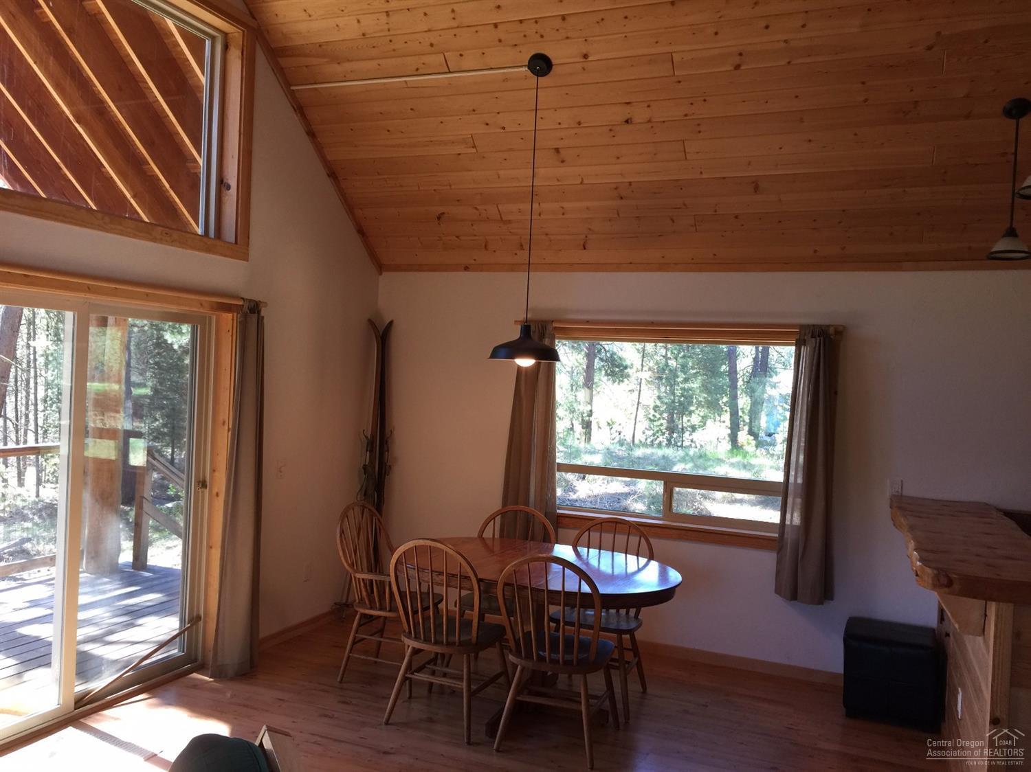 Deschutes River Acre - Residential