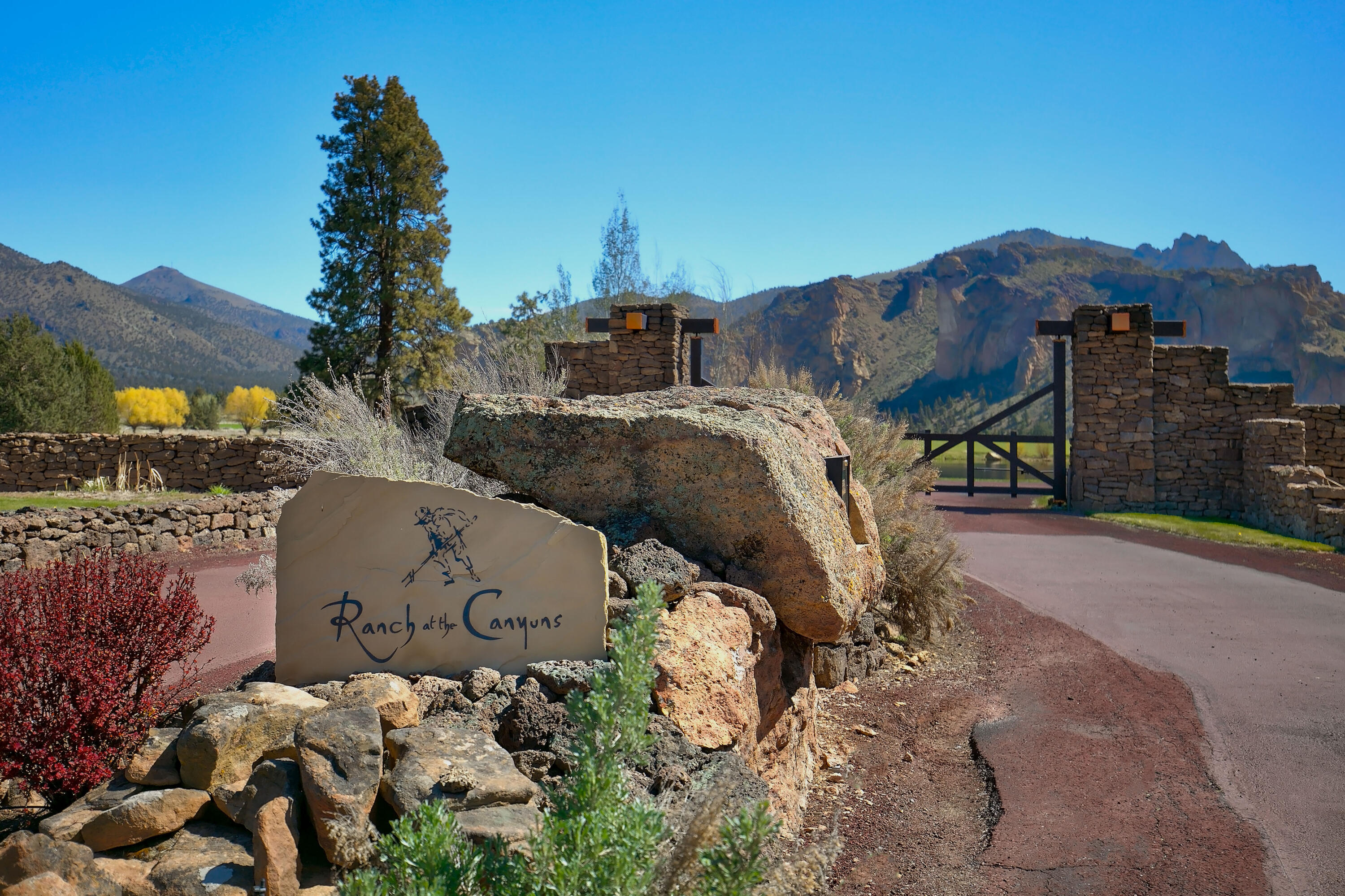 Experience refined ranch living at Ranch at the Canyons. Surrounded by the striking beauty of Smith Rock, rugged mountain ridges, rolling vineyards, and the winding Crooked River, this property offers an unparalleled lifestyle. Enjoy sweeping views of the Cascade Mountains, the iconic Monkey Face at Smith Rock, and over 1,700 acres of pristine ranchland. Residents have access to private stables, a vineyard, clubhouse, and exclusive river access for fly fishing. The perfect retreat for those seeking nature, serenity, and adventure.