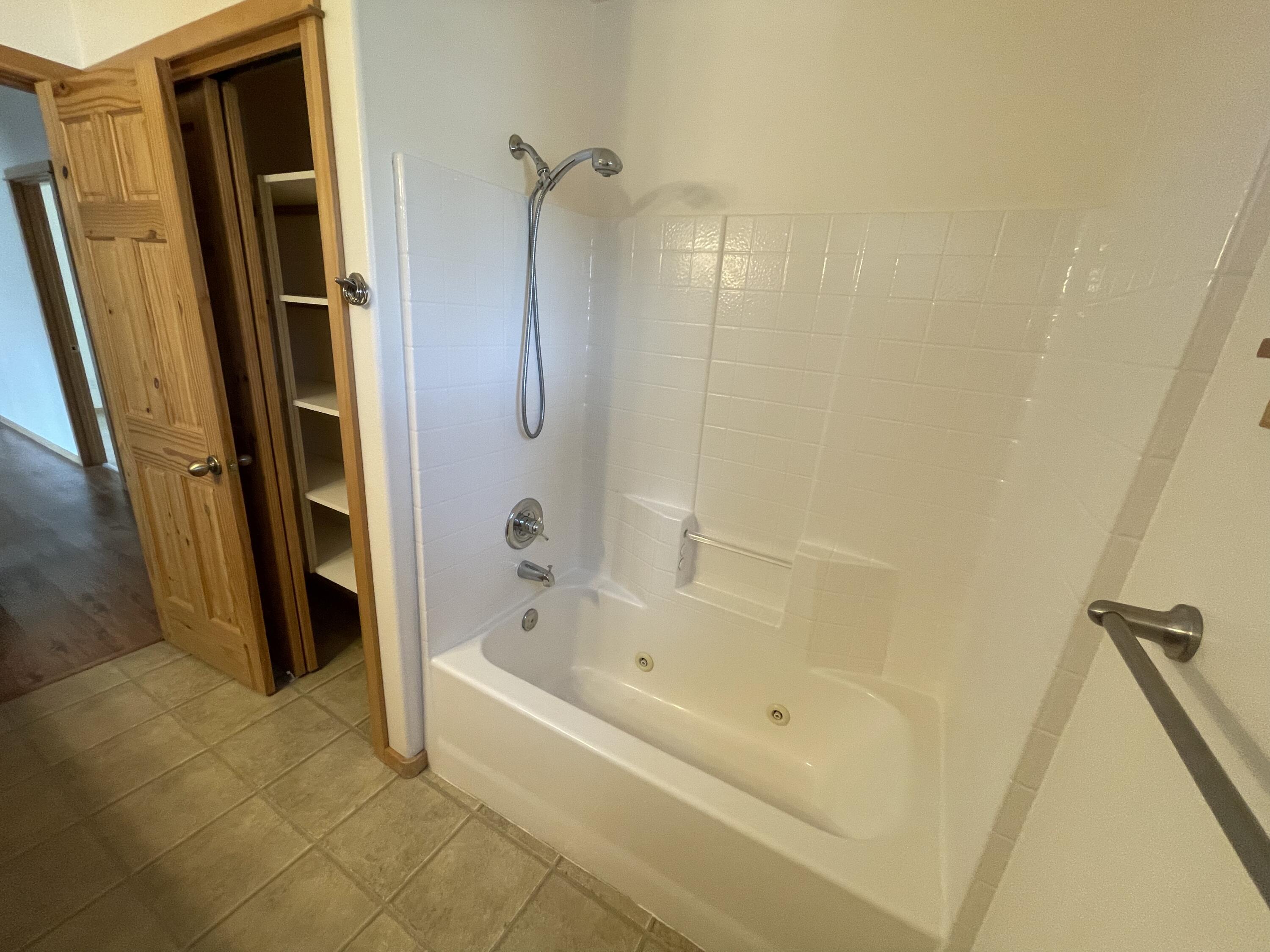 R&W Estates - Residential